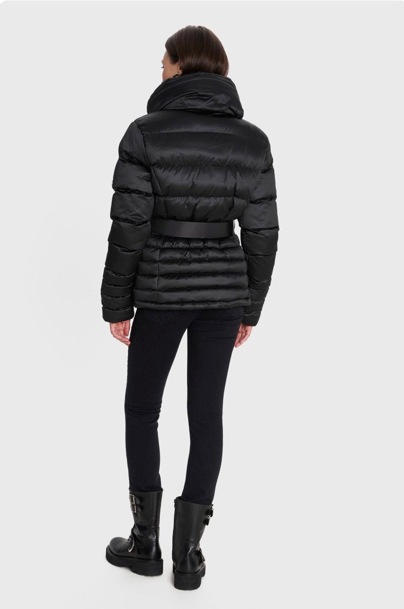 ALE - Xhup vishnje dhe i zi me lidhje ne bel