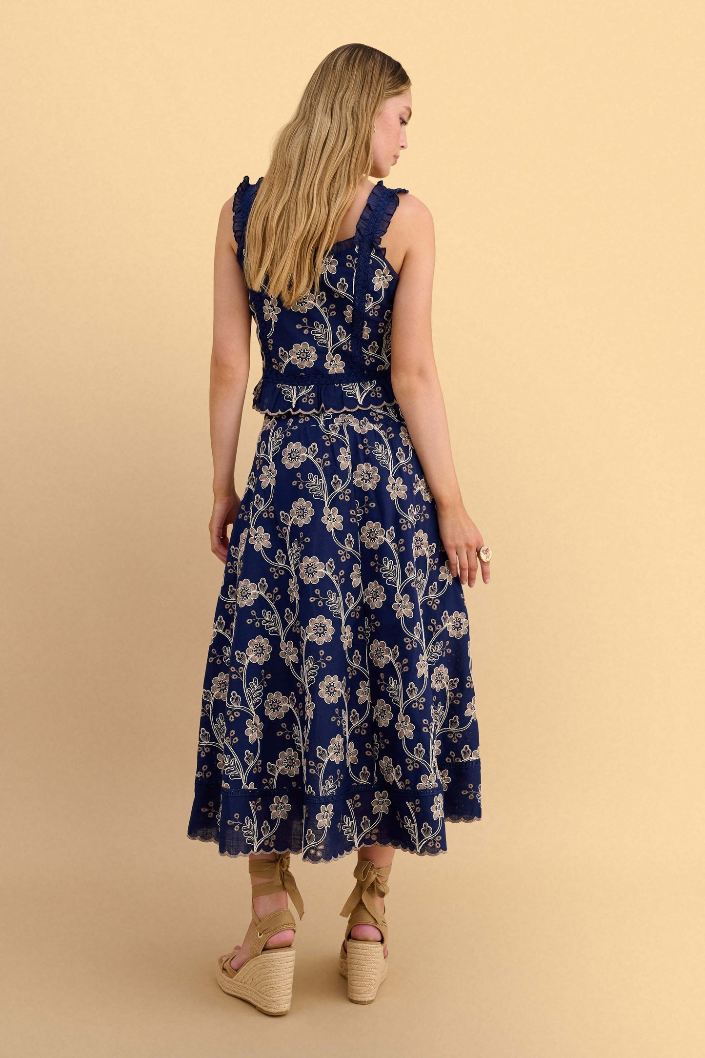 attrattivo - Set bluze dhe fund blu me motive florale dhe dantelle