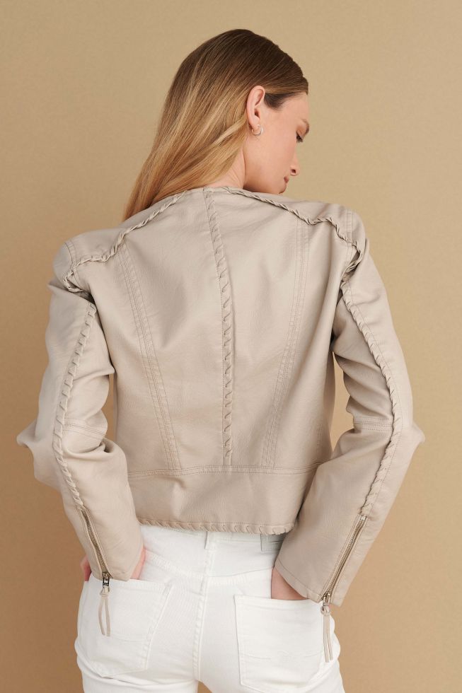 attrattivo - Xhakete lekure bezhe