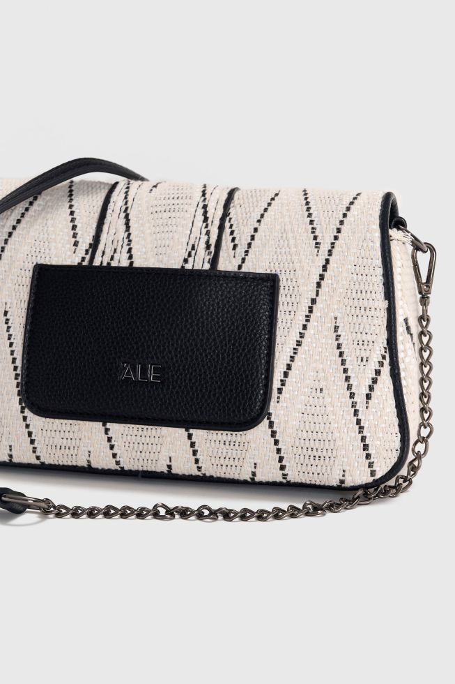 ALE - Cante krahu bezhe me thurje te zeza