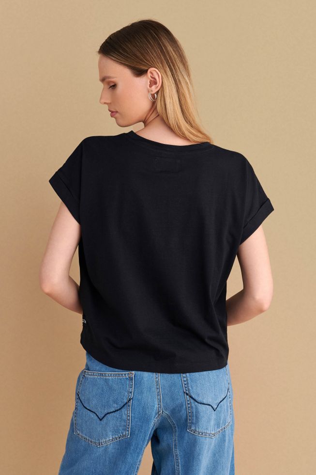 attrattivo - Bluze e bardhe dhe e zeze me menge te shkurtra