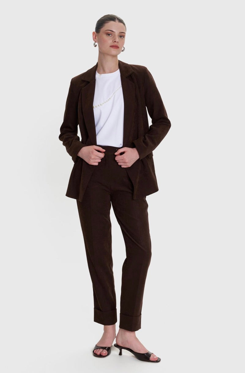 ALE - Kostum xhakete dhe pantallona ne ngjyren kafe