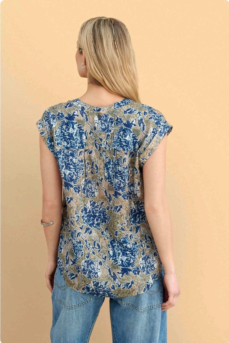 attrattivo - Bluze me jake V dhe printe shumengjyreshe