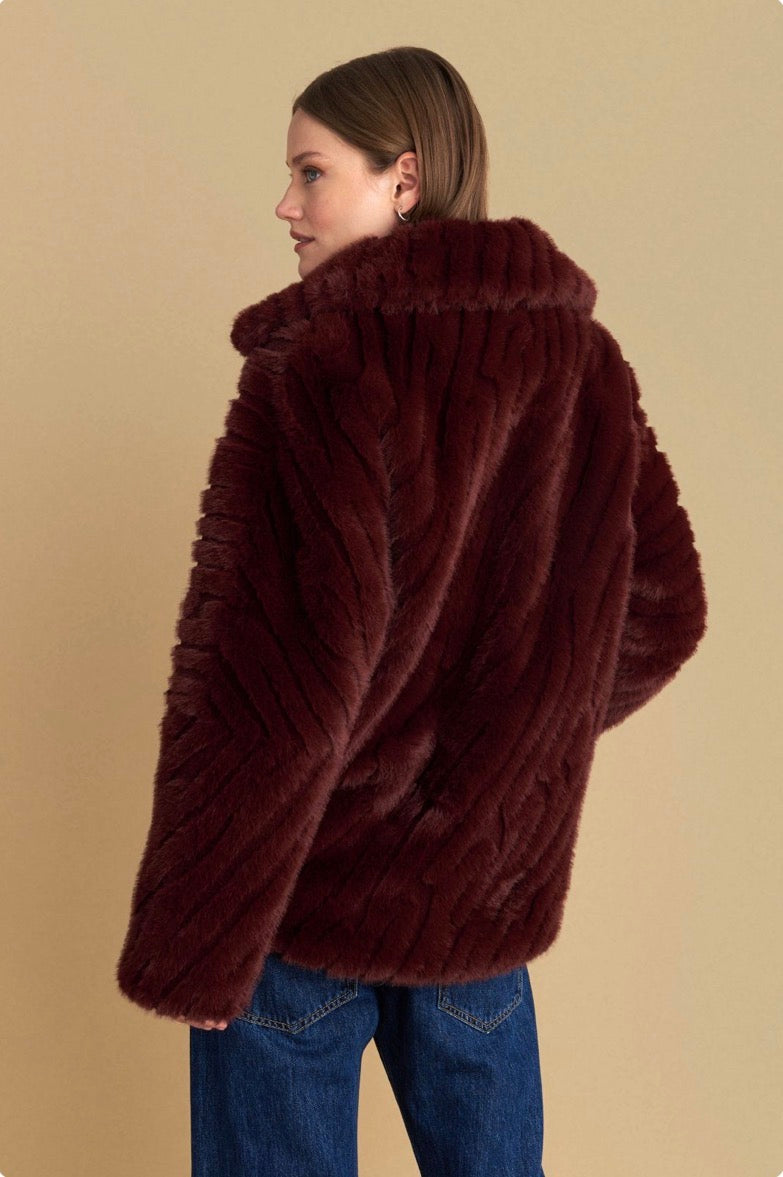 attrattivo - Xhakete pellushi vishnje me kopsa