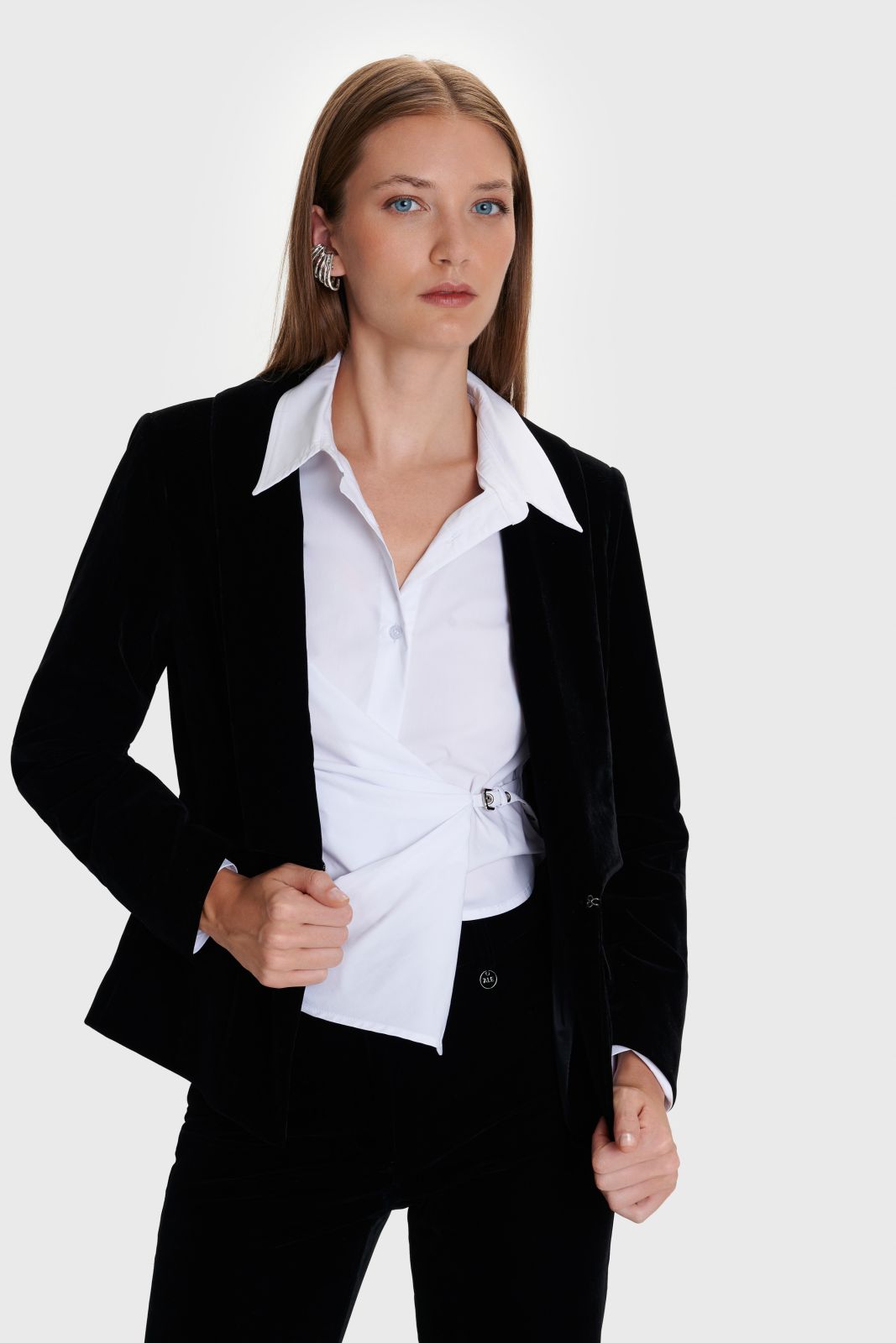 ALE - Kemishe e bardhe me prerje asimetrike