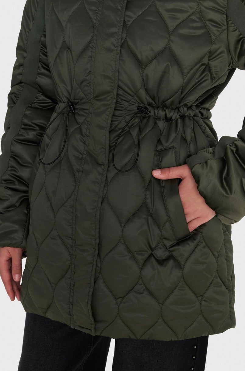 ALE - Xhup jeshil me lidhje ne bel