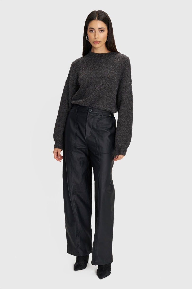 ALE - Pantallona lekure te zeza me prerje te drejte