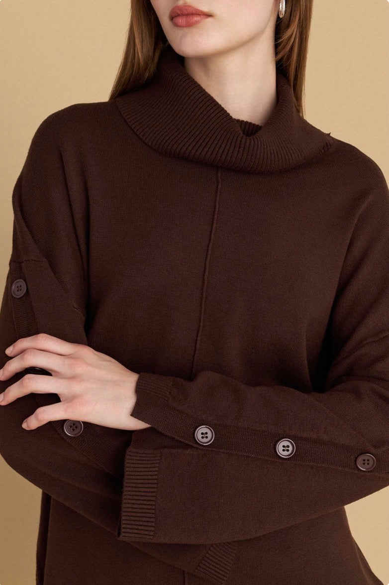 attrattivo - Pulover kafe dhe bezhe me kopsa dekortive