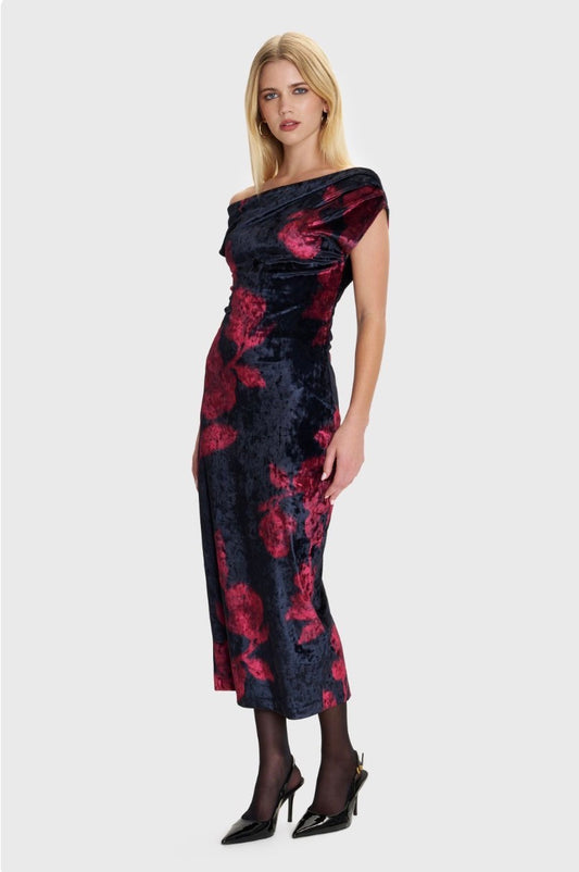 ALE - Fustan i zi velvet i gjate me printe florale