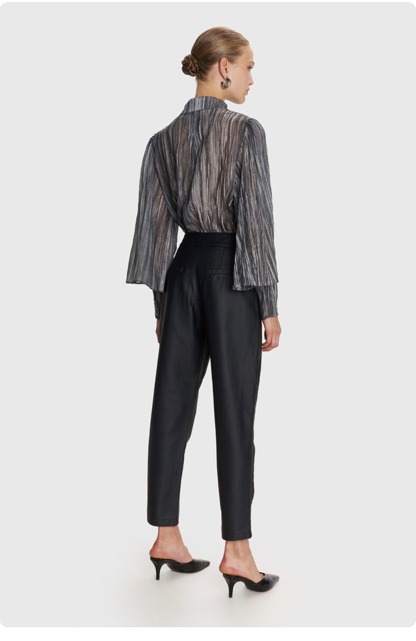 ALE - Pantallona lekure jeshile dhe te zeza me xhepa