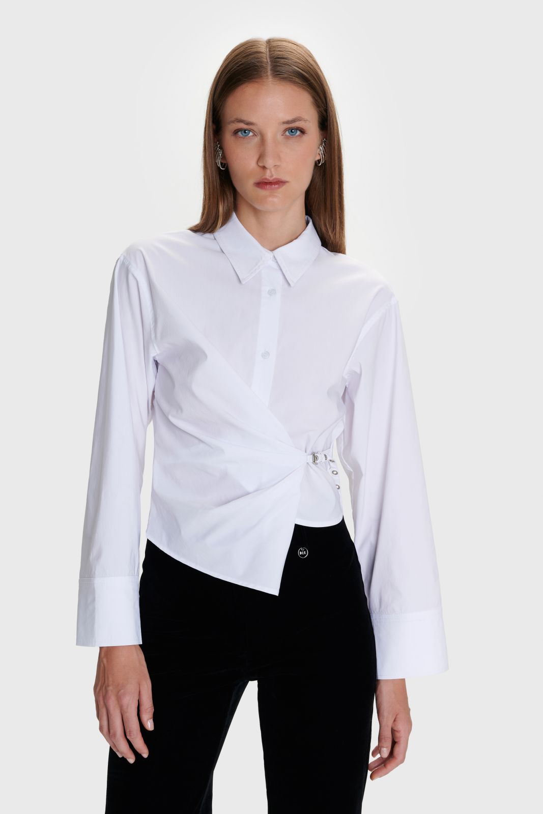 ALE - Kemishe e bardhe me prerje asimetrike