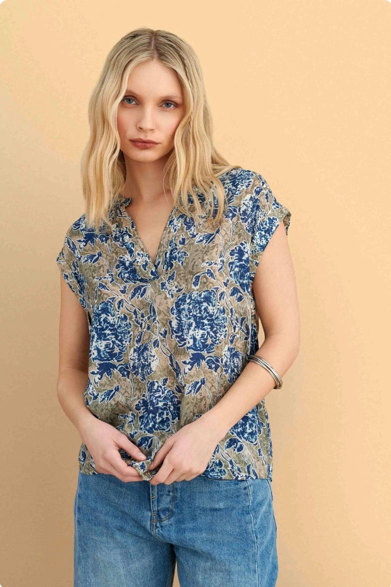 attrattivo - Bluze me jake V dhe printe shumengjyreshe