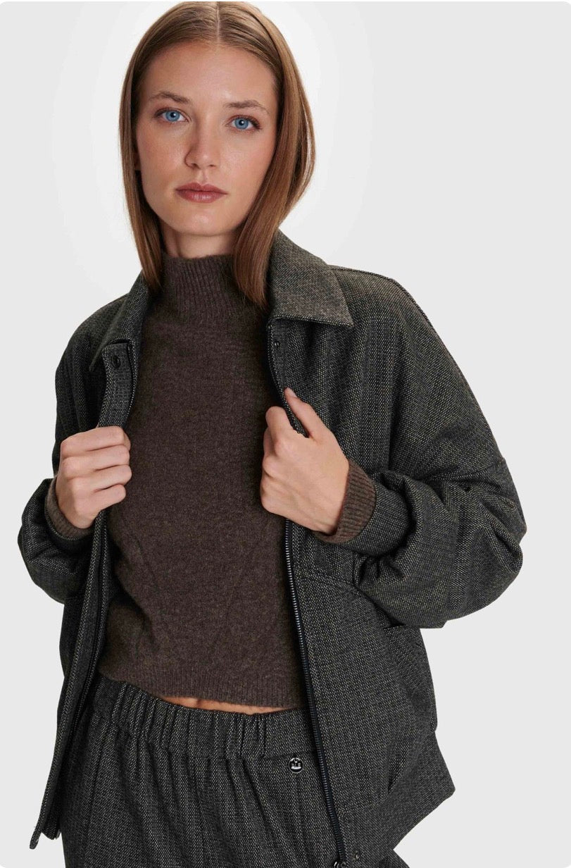 ALE - Pulover e kuqe dhe kafe me jake golf