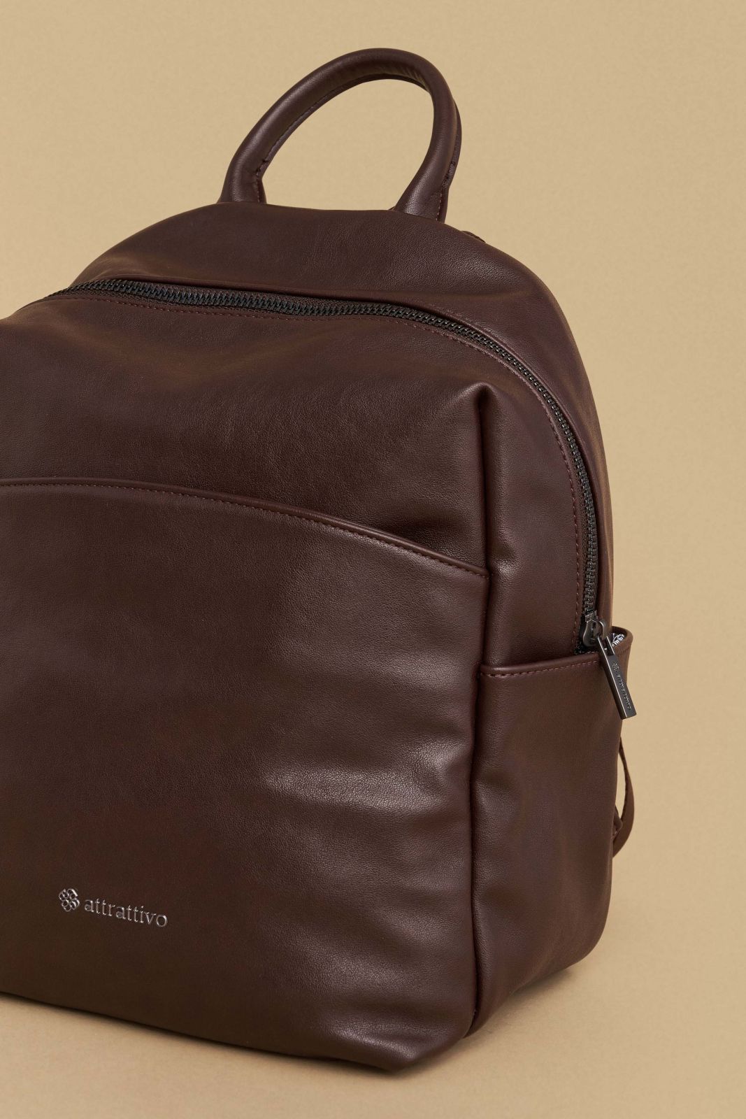 attrattivo - Cante lekure shpine ne ngjyren kafe