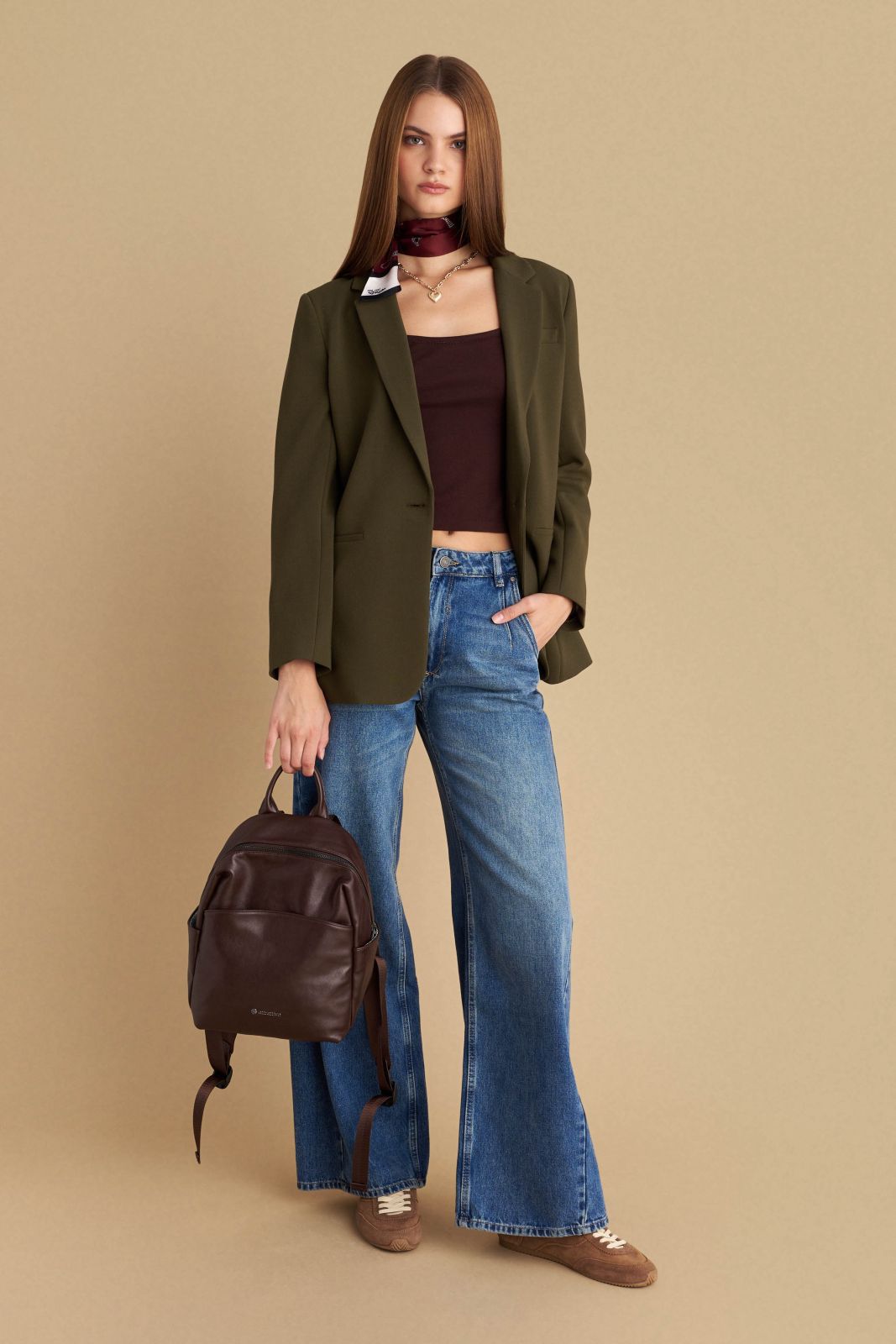 attrattivo - Cante lekure shpine ne ngjyren kafe