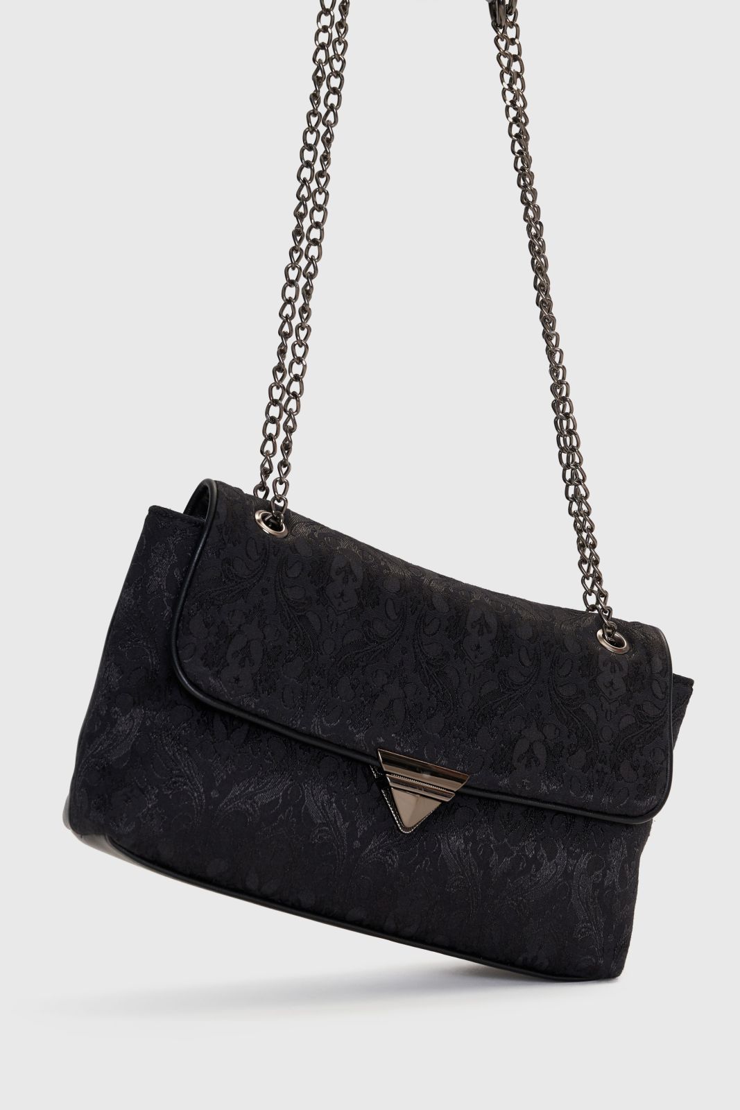 ALE - Cante e zeze krahu me dizenjo dantelle dhe zinxhir