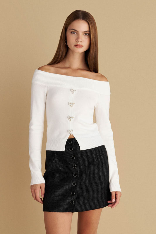 attrattivo - Bluze e bardhe dhe e zeze e thurur dhe me detaje fjongosh