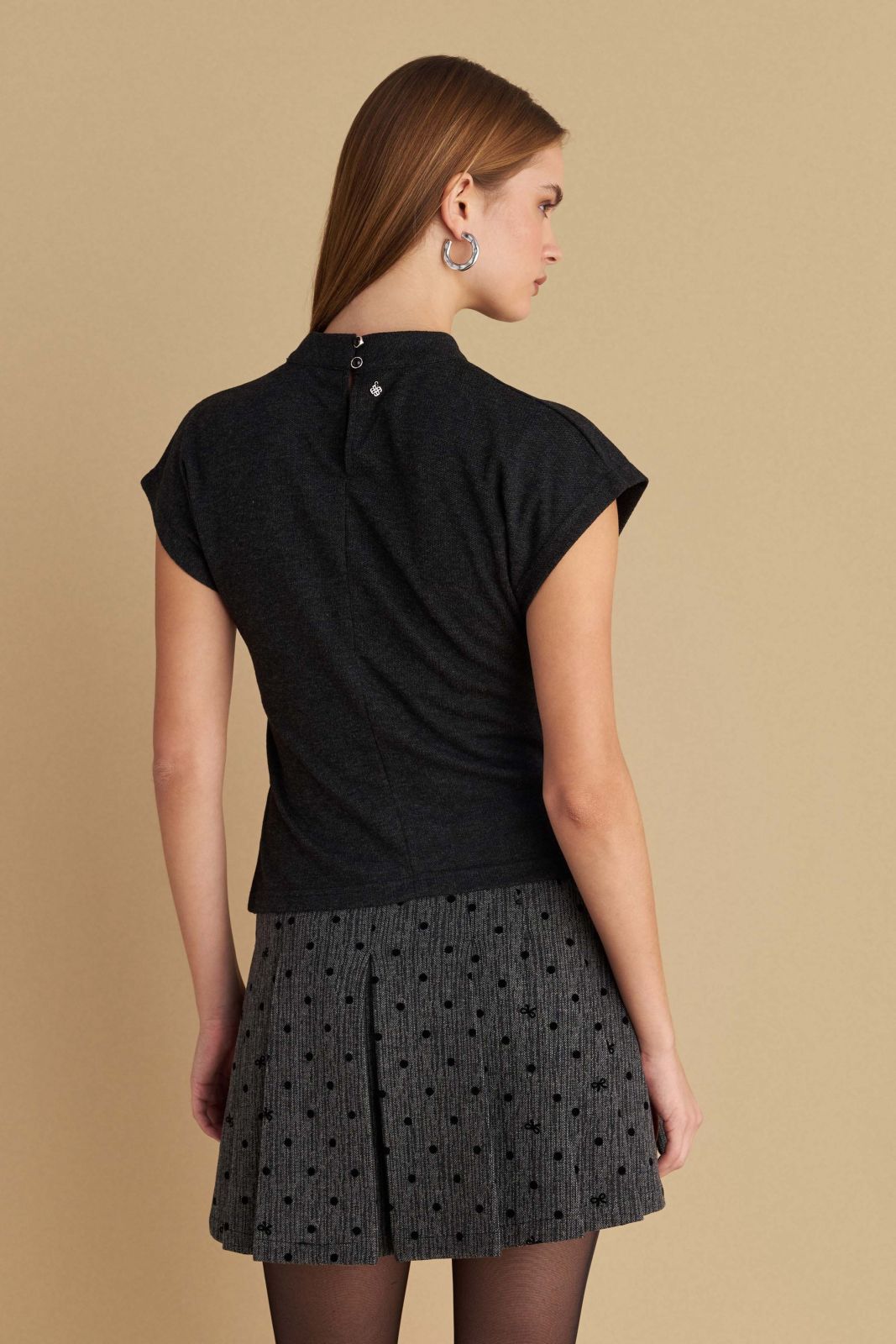 attrattivo - Bluze gri pa menge me kopsa dekorative