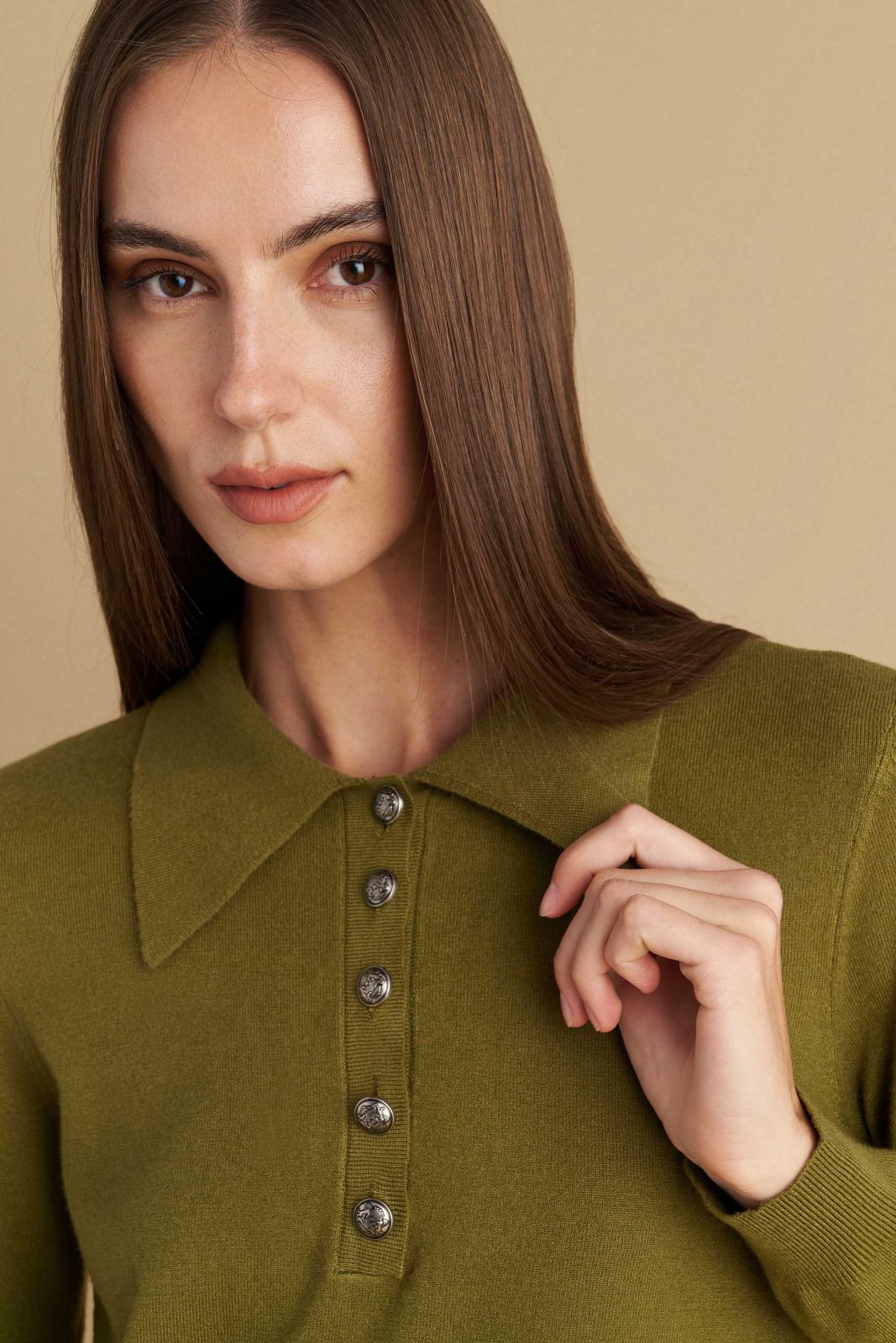 attrattivo - Bluze kafe, jeshile dhe e zeze me jake