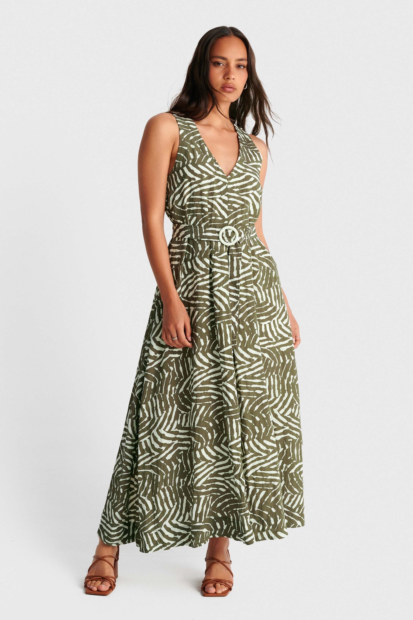 ALE - Fustan kremi jeshil me motive dhe rrip