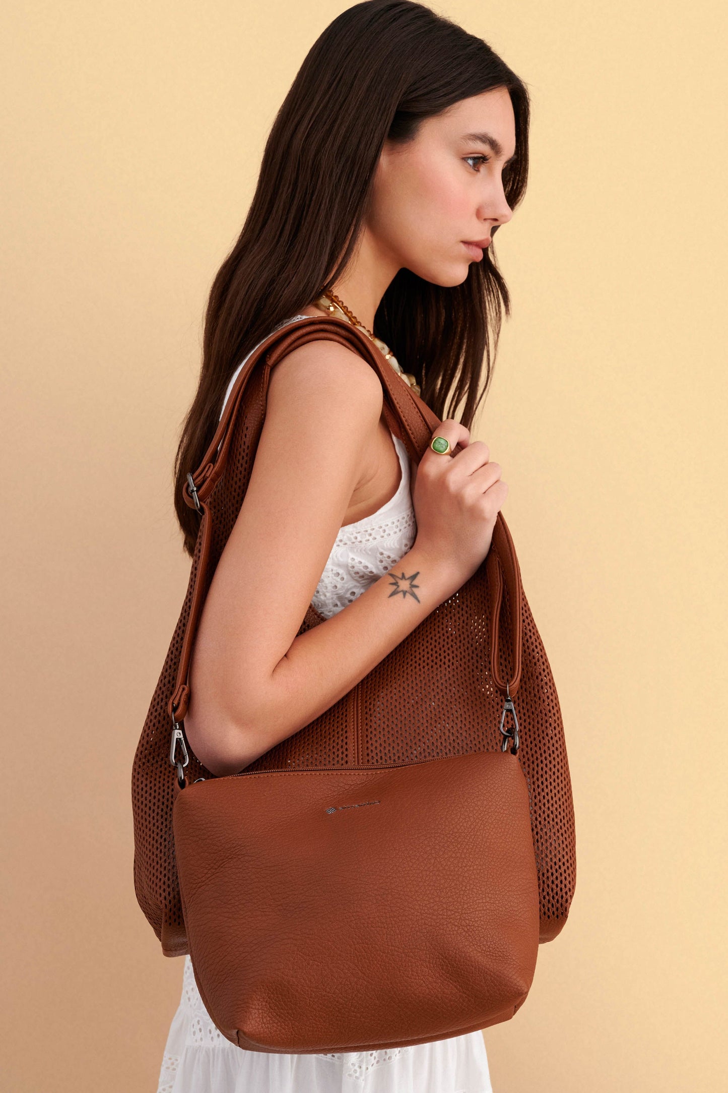 attrattivo - Cante krahu kafe