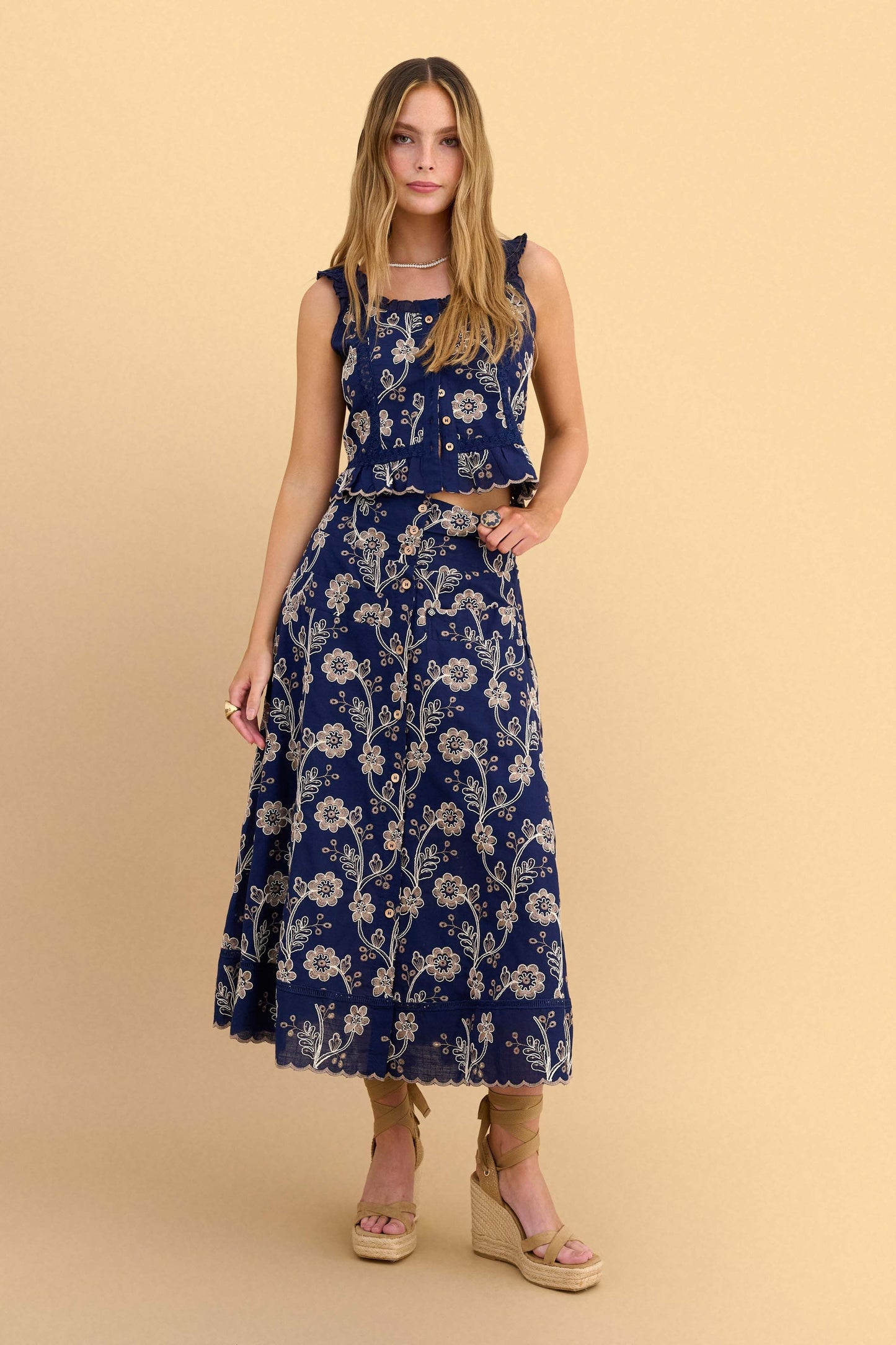 attrattivo - Set bluze dhe fund blu me motive florale dhe dantelle