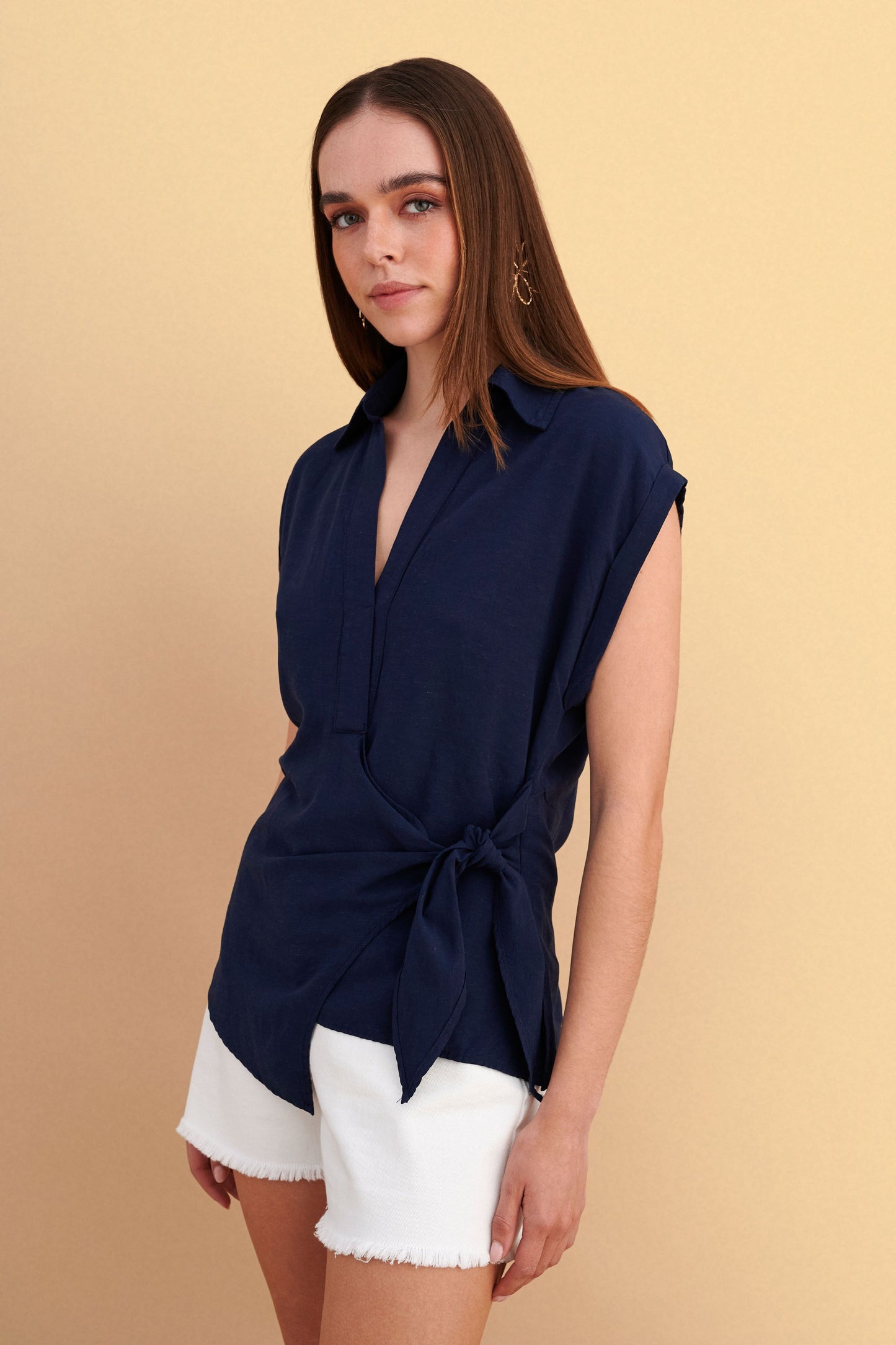 attrattivo - Bluze blu dhe jeshile me jake V dhe lidhje ne ane