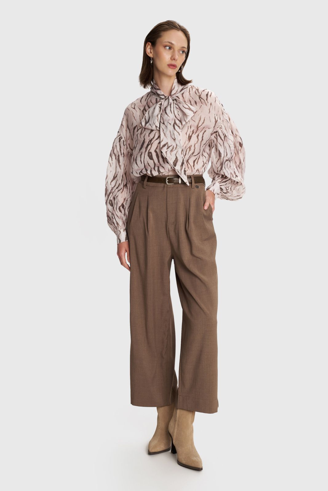 ALE - Bluze kremi me lidhje dhe motive