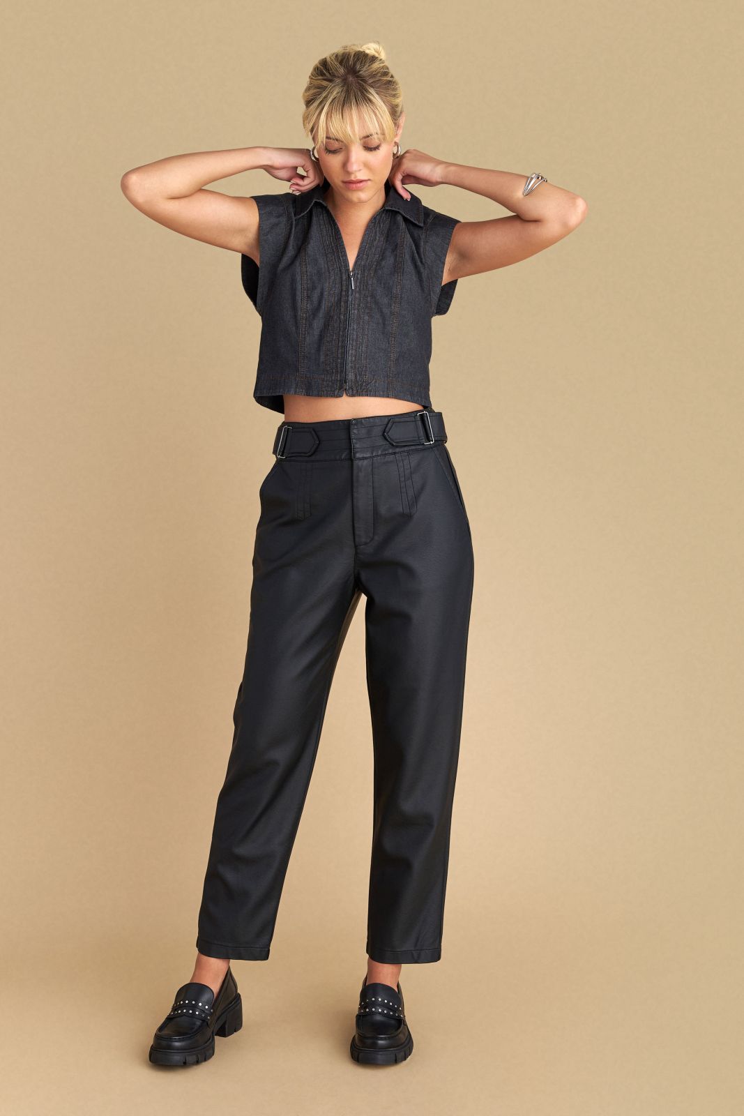 attrattivo - Pantallona lekure vishnje dhe te zeza me rrip ne ane