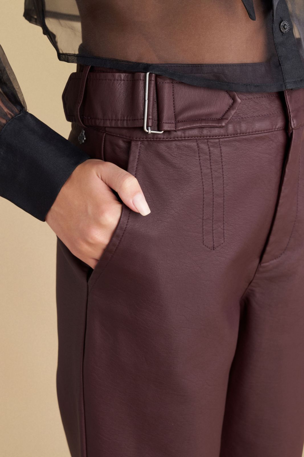 attrattivo - Pantallona lekure vishnje dhe te zeza me rrip ne ane