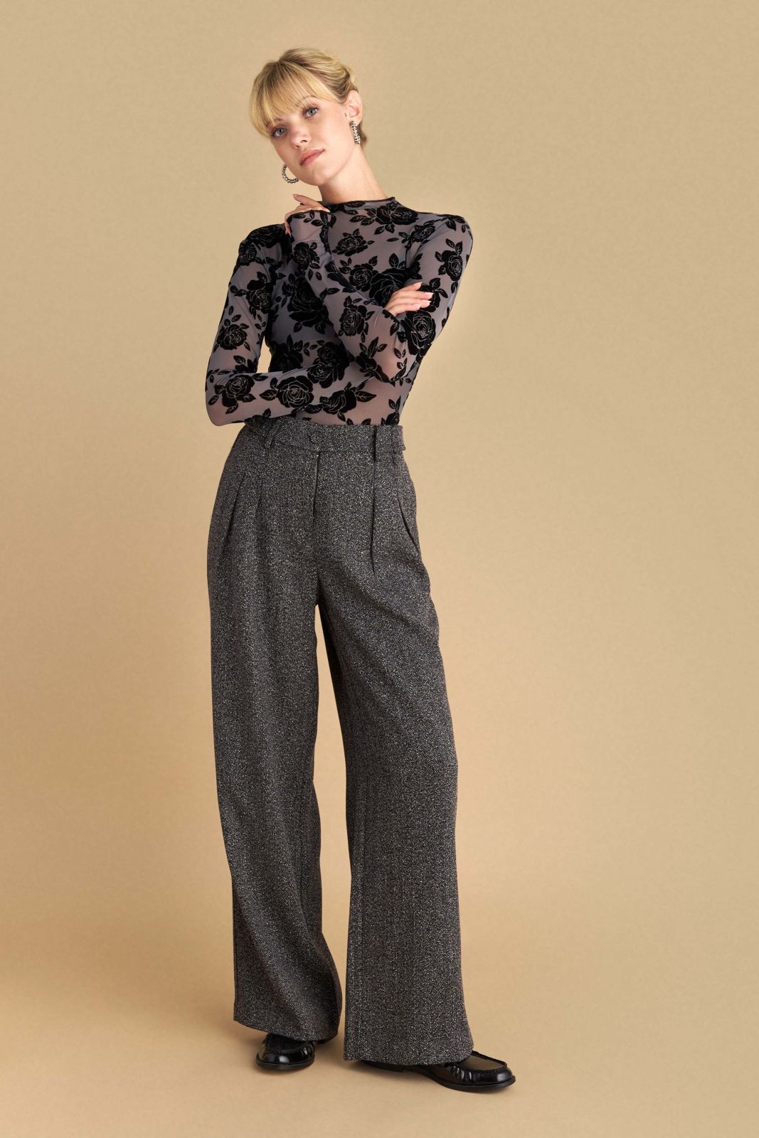 attrattivo - Pantallona stofi gri me prerje te drejte dhe llastik ne bel