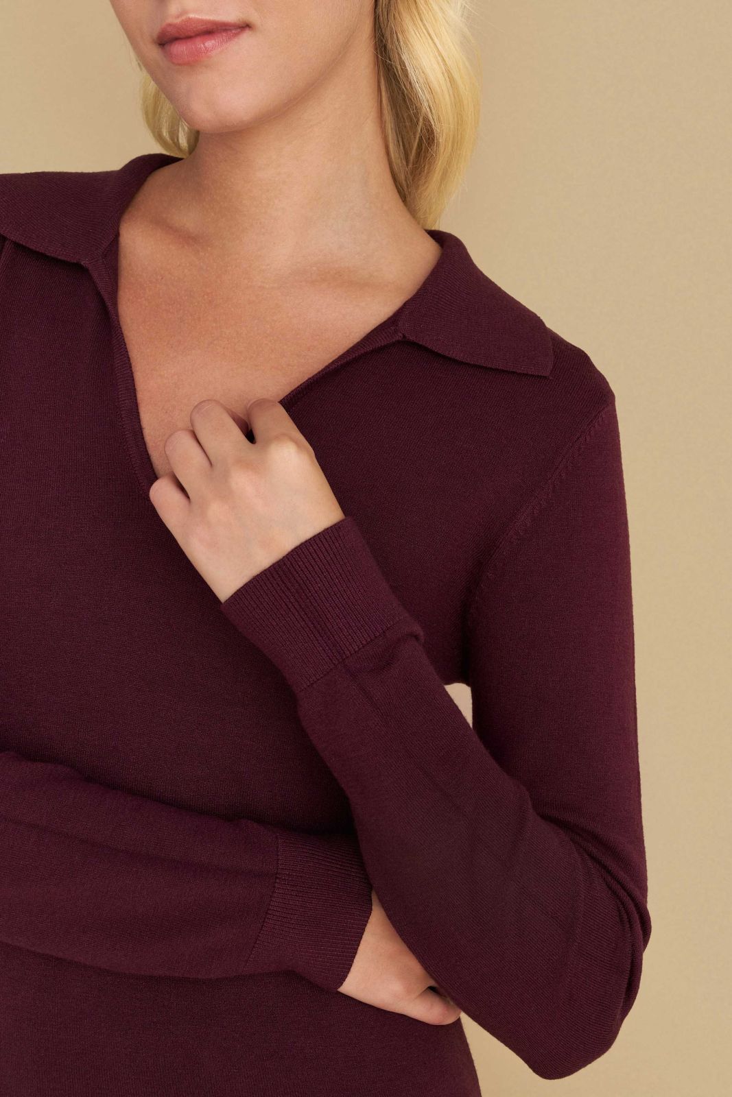 attrattivo - Bluze vishnje ,bezhe ,blu, e zeze  dhe e kuqe me jake V