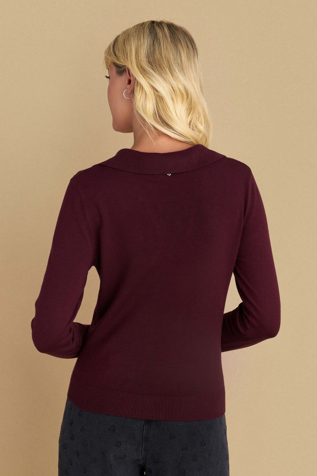 attrattivo - Bluze vishnje ,bezhe ,blu, e zeze  dhe e kuqe me jake V