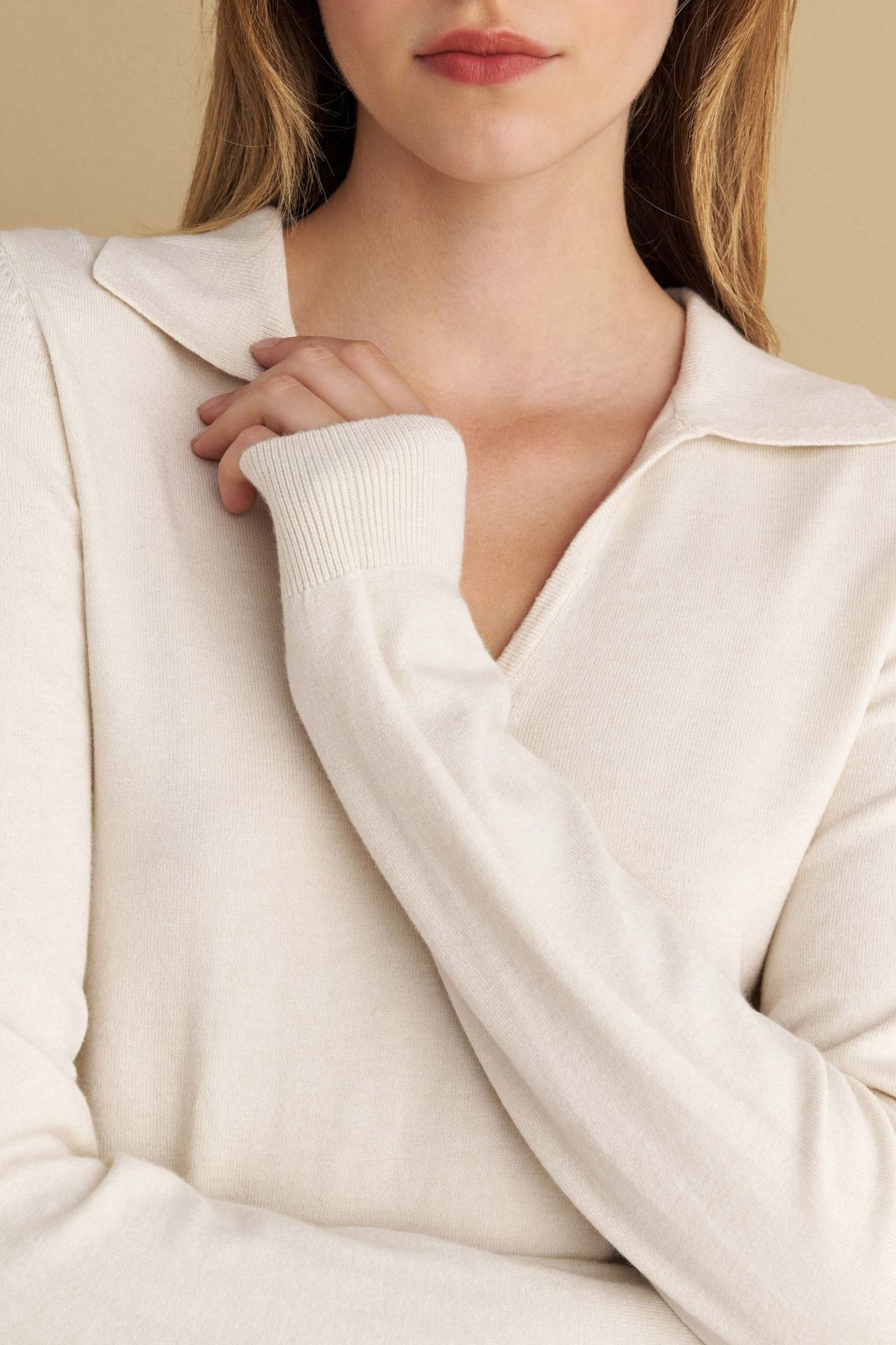 attrattivo - Bluze vishnje ,bezhe ,blu, e zeze  dhe e kuqe me jake V