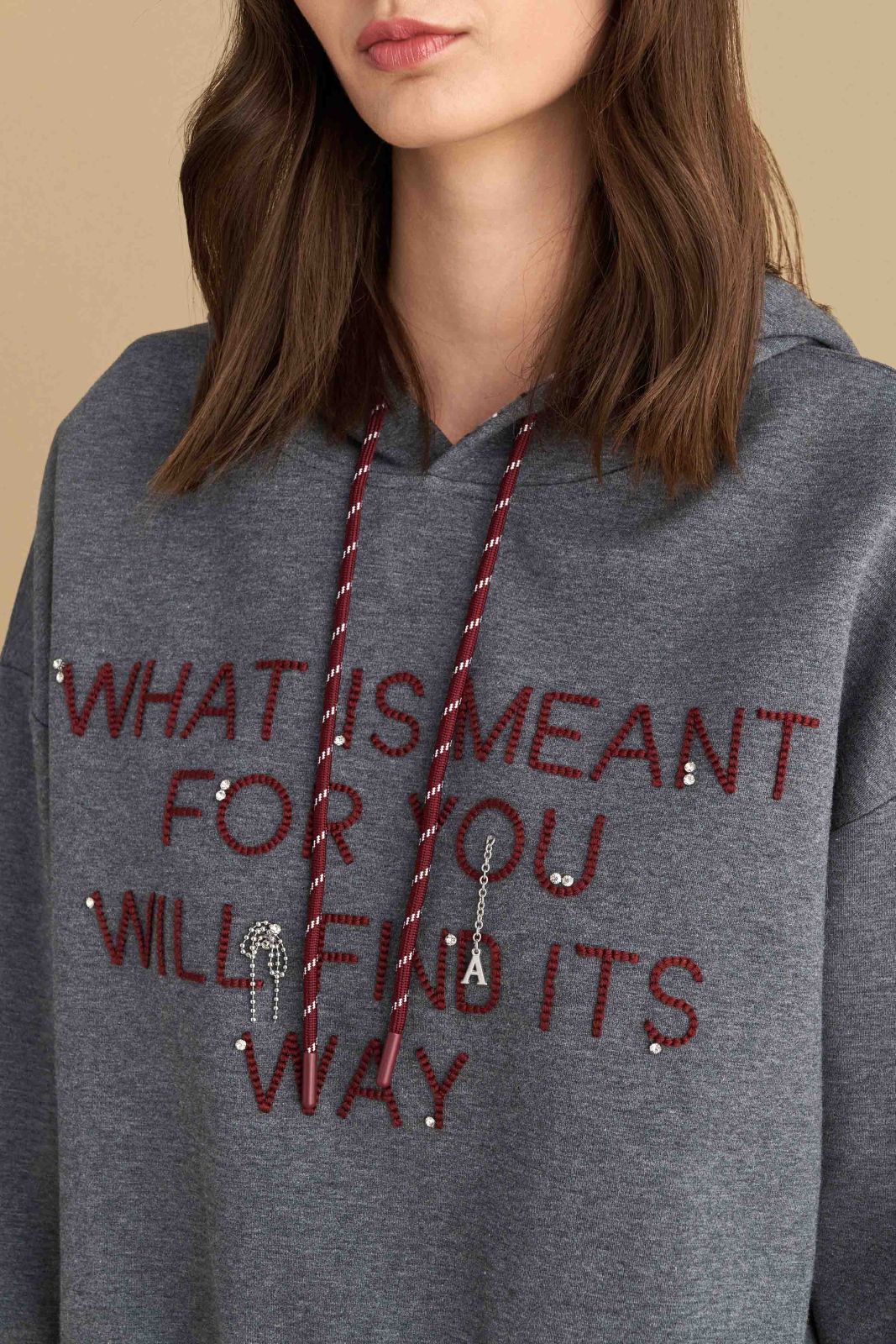 attrattivo - Bluze gri me kapuc dhe me shkrim