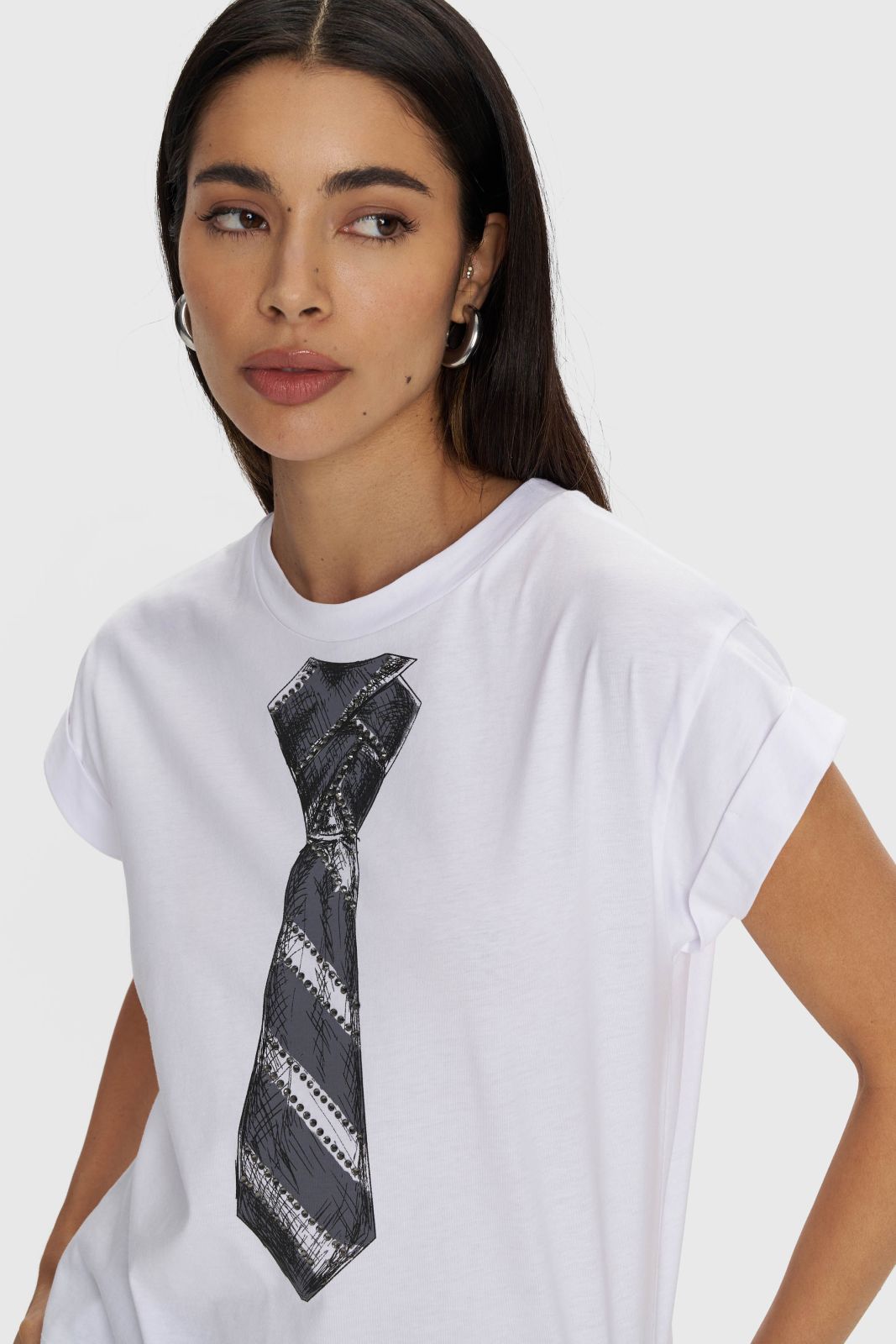 ALE - Bluze e bardhe me dizajn kollare