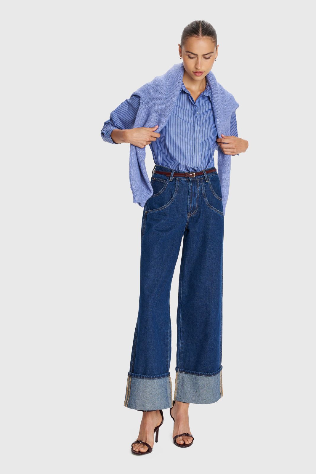 ALE - Xhinse blu me prerje e gjere