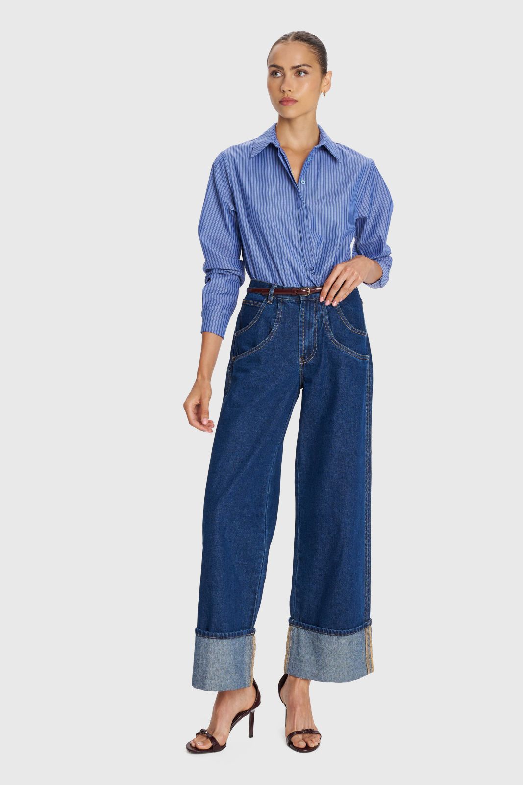 ALE - Xhinse blu me prerje e gjere