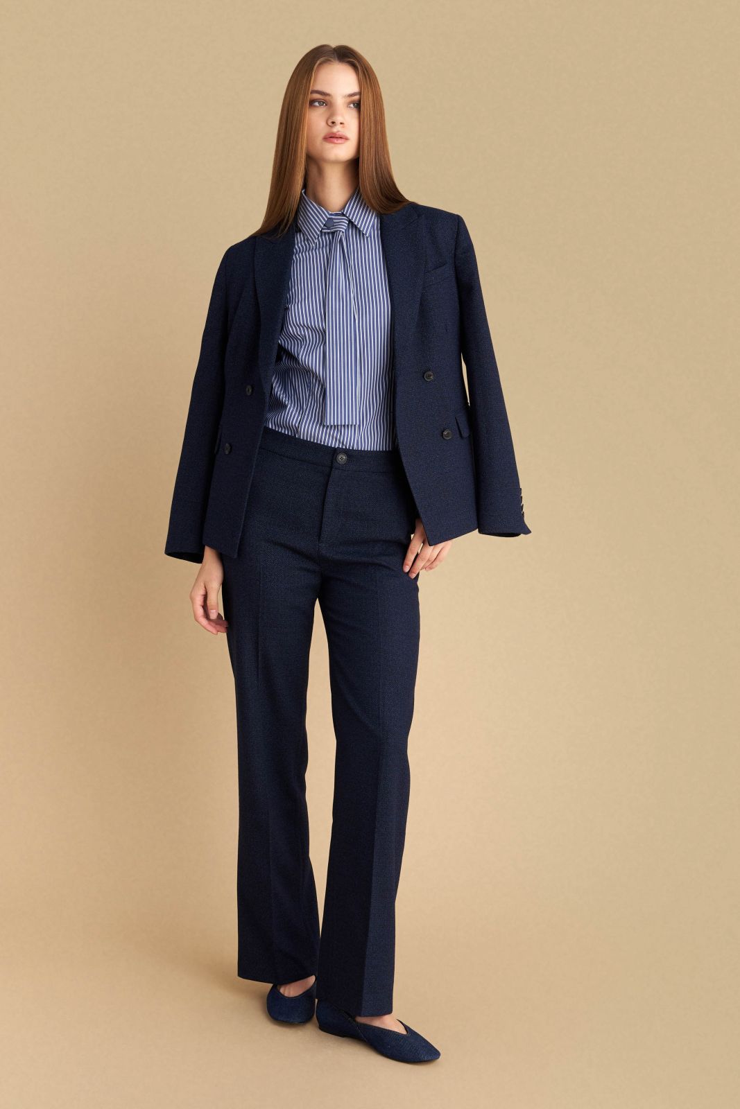 attrativo - Pantallona stofi blu me prerje te drejte.