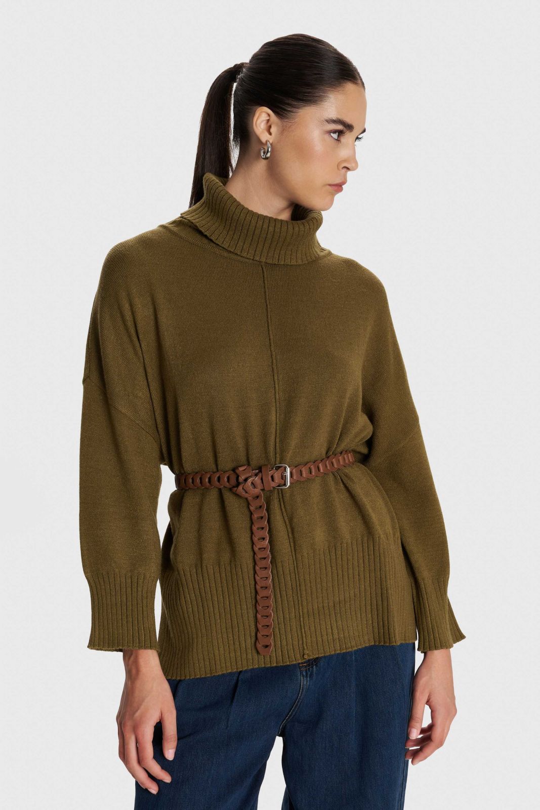 ALE - Pulover jeshile , e bardhe dhe e zeze e thurur dhe me jake te lirshme