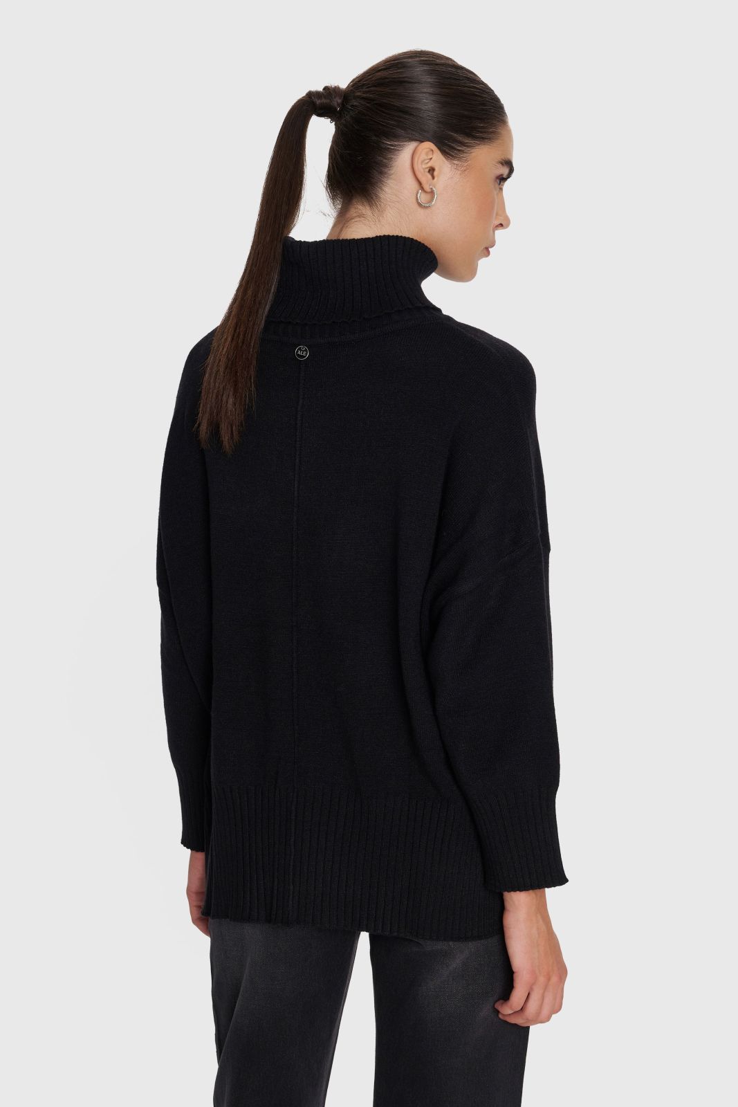 ALE - Pulover jeshile , e bardhe dhe e zeze e thurur dhe me jake te lirshme