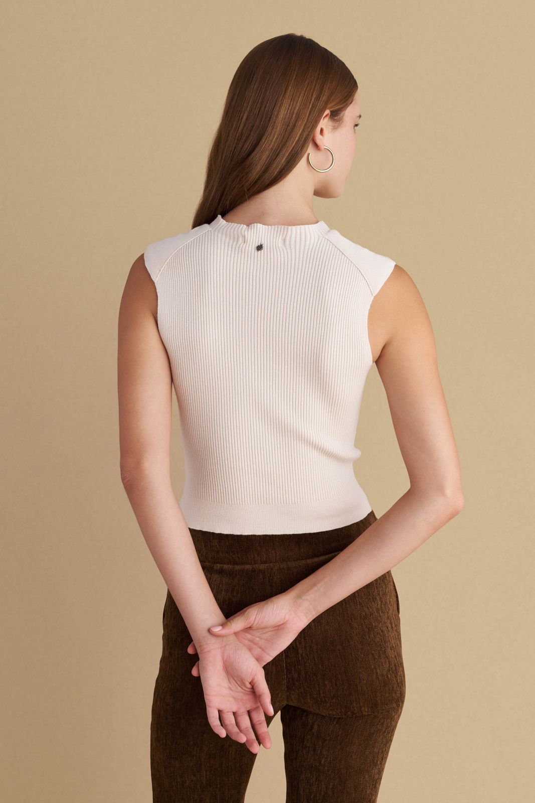 attrattivo - Bluze bezhe dhe e zeze e thurur pa menge