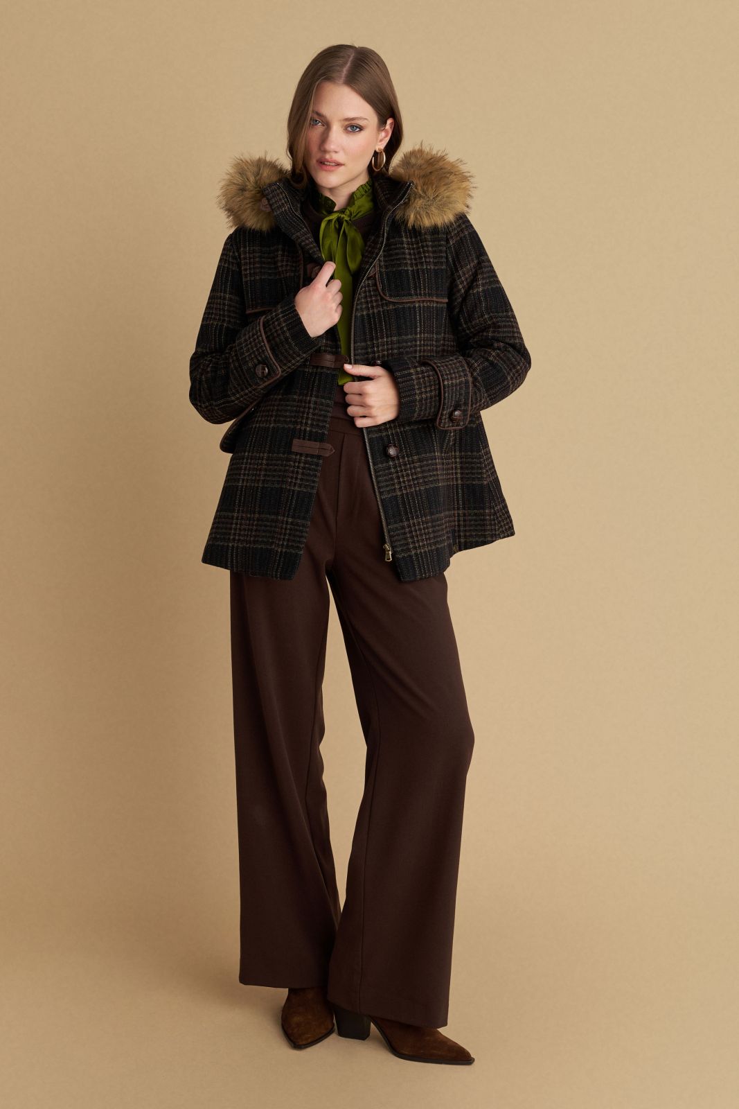 attrattivo - Pallto e shkurter kafe me kapuc dhe kuadrate