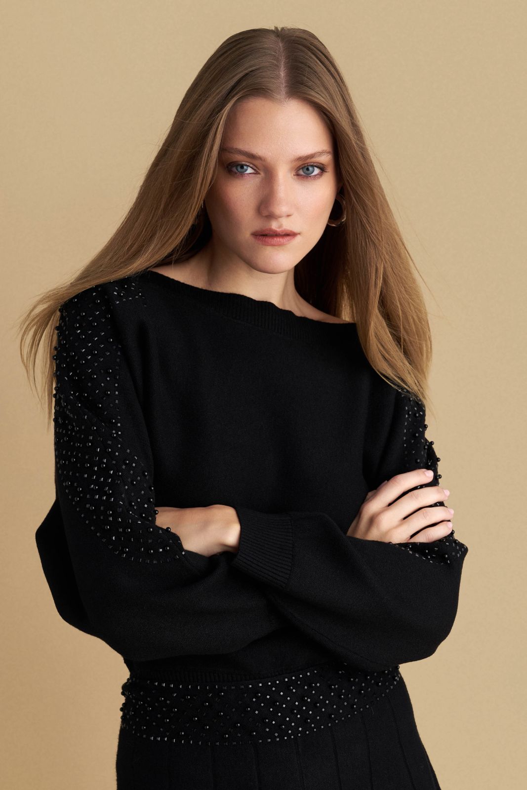 attrattivo - Pulover e zeze e thurur me detaje guresh dekorative