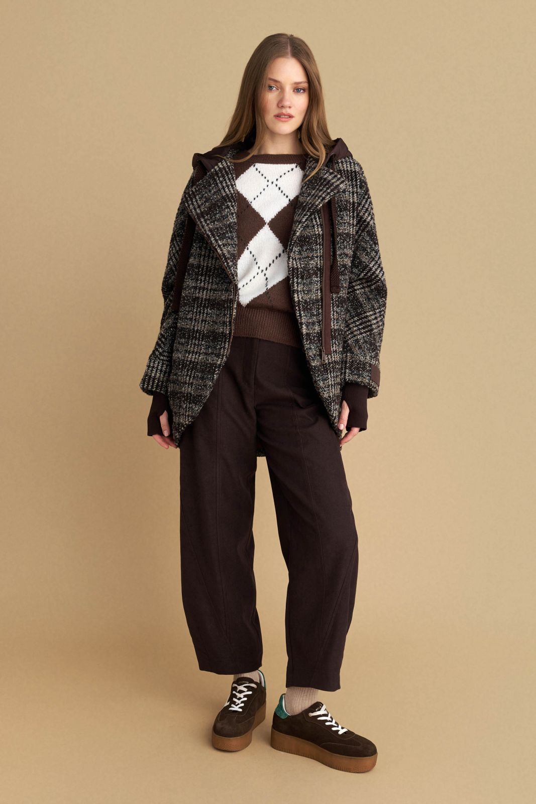 attrattivo - Pallto e shkurter kafe me kapuc dhe me kuadrate