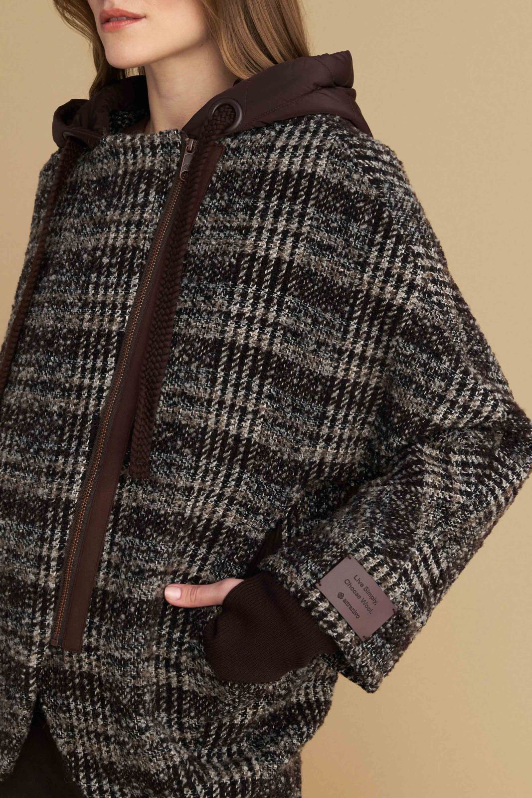 attrattivo - Pallto e shkurter kafe me kapuc dhe me kuadrate