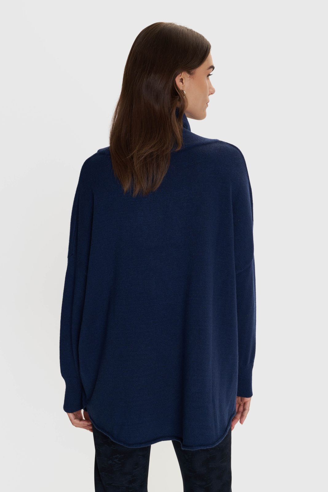 ALE - Pulover e lirshme blu,jeshile, e bardhe, e zeze dhe vishnje