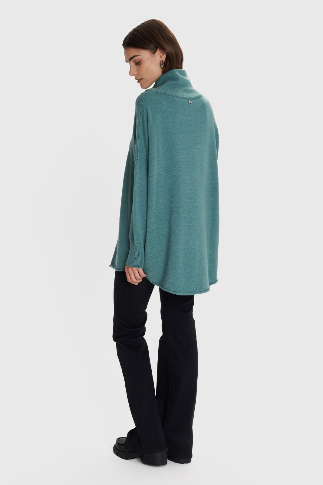 ALE - Pulover e lirshme blu,jeshile, e bardhe, e zeze dhe vishnje