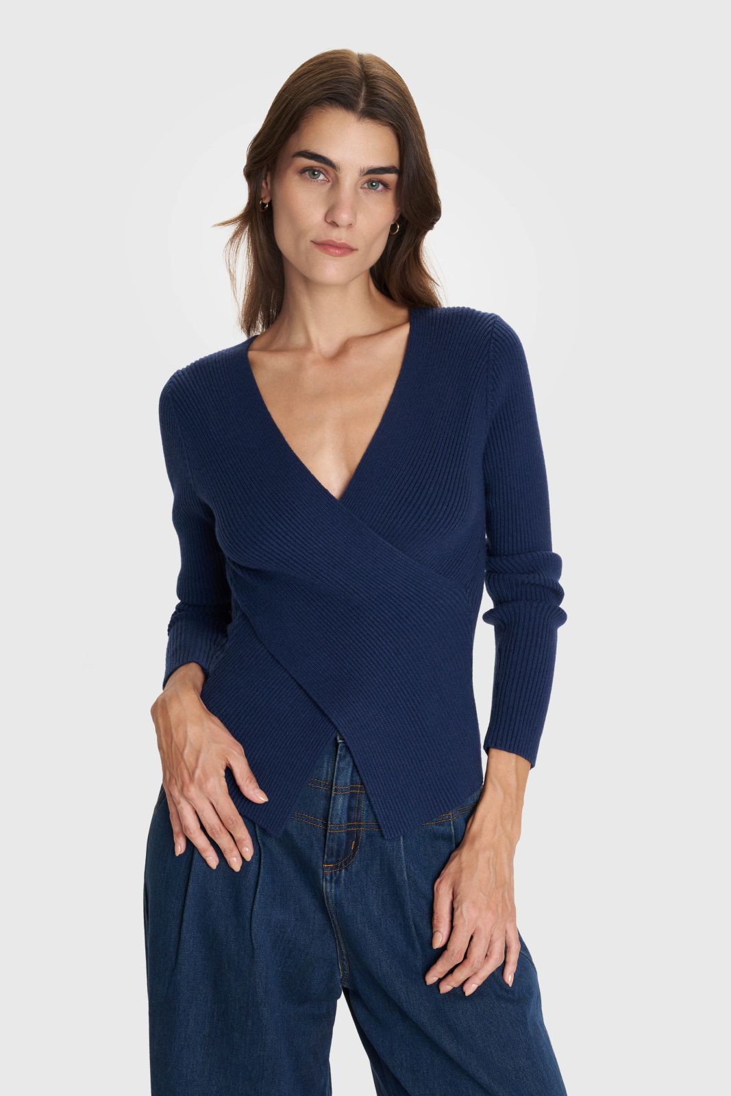 ALE - Bluze blu, roze , e bardhe dhe e zeze e thurur me jake V