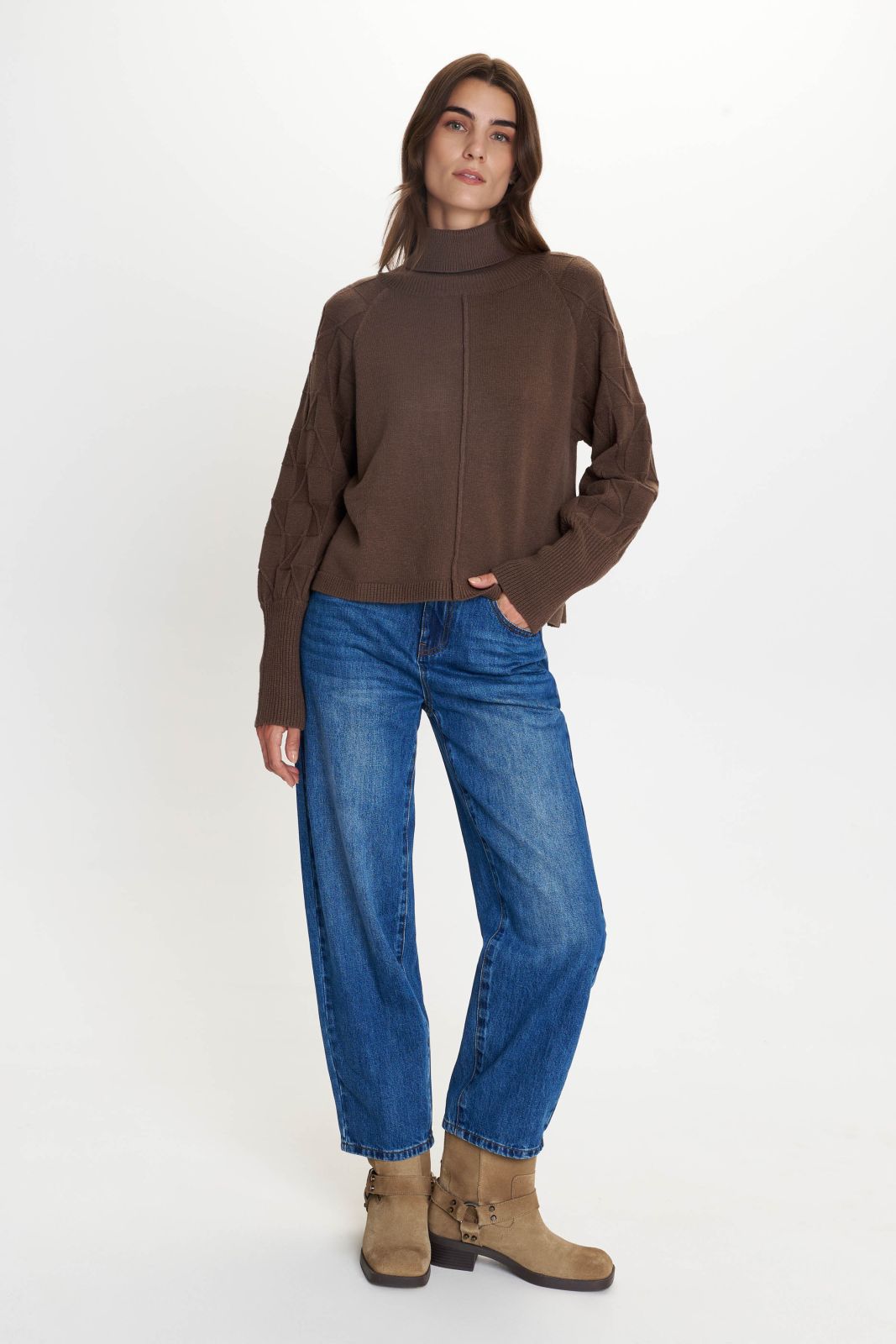 ALE - Pulover kafe dhe jeshile me jake golf dhe detaje ne menge